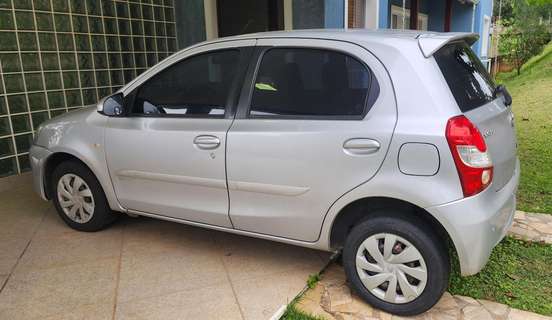 TOYOTA-ETIOS-2016