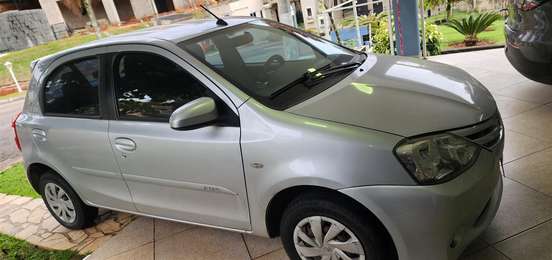 TOYOTA-ETIOS-2016