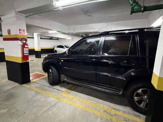 TOYOTA-LAND CRUISER-4.7 V8 GASOLINA AUTOMÁTICO TOYOTA-LAND CRUISER-2004
