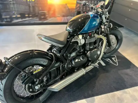 TRIUMPH-BONNEVILLE BOBBER 1200-2026