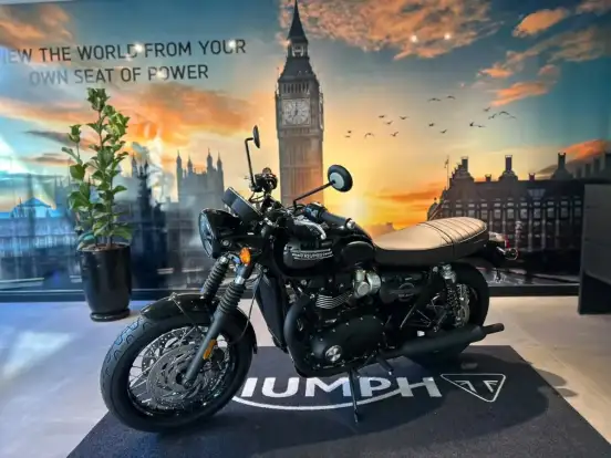TRIUMPH-BONNEVILLE T120 BLACK 1200-2025