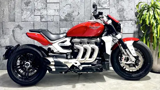 TRIUMPH ROCKET III R 