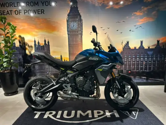 TRIUMPH TRIDENT 660 