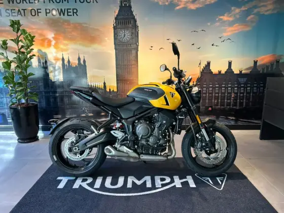 TRIUMPH TRIDENT 660 