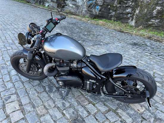TRIUMPH-BONNEVILLE BOBBER 1200-2024
