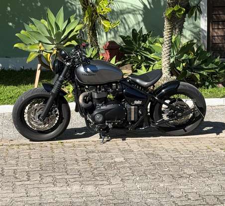 TRIUMPH-BONNEVILLE BOBBER 1200-2024