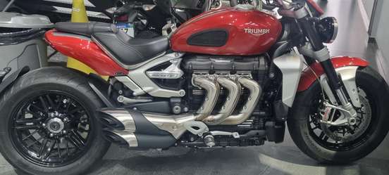 TRIUMPH-ROCKET III R-2021