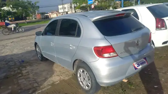 VOLKSWAGEN-GOL-2009