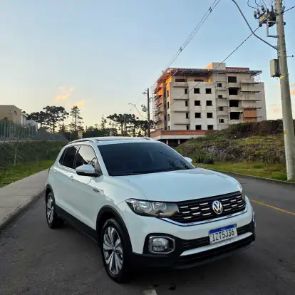 VOLKSWAGEN-T-CROSS-1.4 250 TSI TOTAL FLEX HIGHLINE AUTOMÁTICO VOLKSWAGEN-T-CROSS-2019