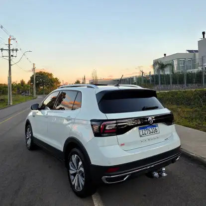 VOLKSWAGEN-T-CROSS-2019