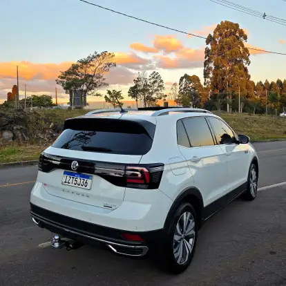 VOLKSWAGEN-T-CROSS-1.4 250 TSI TOTAL FLEX HIGHLINE AUTOMÁTICO VOLKSWAGEN-T-CROSS-2019
