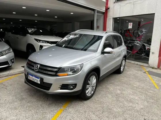 VOLKSWAGEN TIGUAN 2.0 TSI 16V TURBO GASOLINA 4P TIPTRONIC VOLKSWAGEN TIGUAN 2.0 TSI 16V TURBO GASOLINA 4P TIPTRONIC