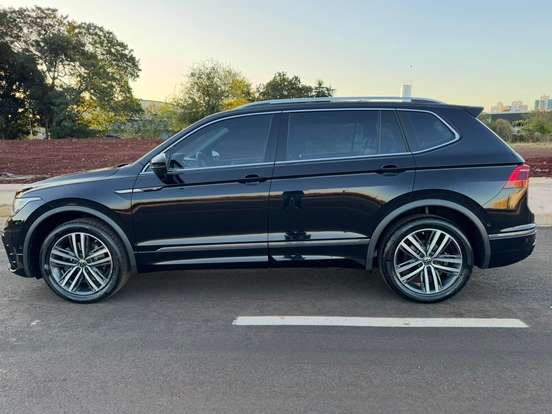 VOLKSWAGEN-TIGUAN-2.0 300 TSI GASOLINA ALLSPACE R-LINE AUTOMÁTICO VOLKSWAGEN-TIGUAN-2024