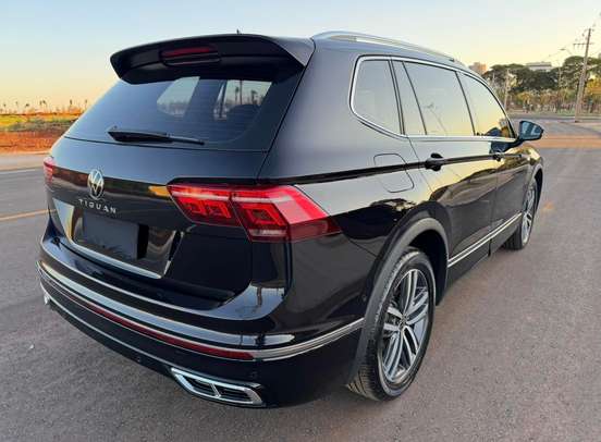 VOLKSWAGEN-TIGUAN-2024