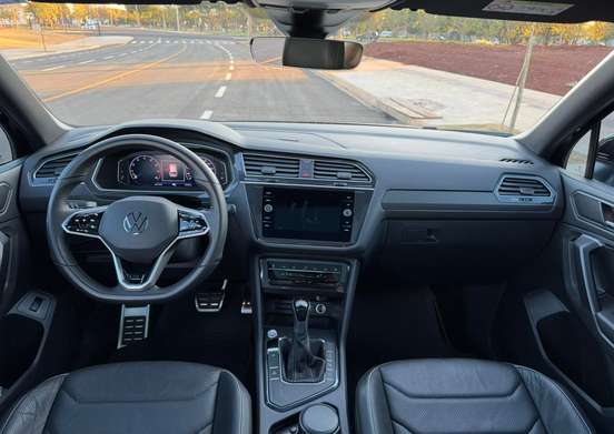 VOLKSWAGEN-TIGUAN-2.0 300 TSI GASOLINA ALLSPACE R-LINE AUTOMÁTICO VOLKSWAGEN-TIGUAN-2024