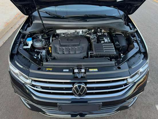 VOLKSWAGEN-TIGUAN-2.0 300 TSI GASOLINA ALLSPACE R-LINE AUTOMÁTICO VOLKSWAGEN-TIGUAN-2024