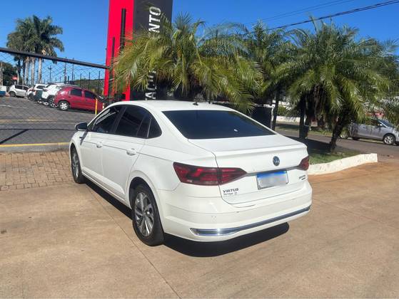 VOLKSWAGEN VIRTUS 1.0 200 TSI COMFORTLINE AUTOMÁTICO
