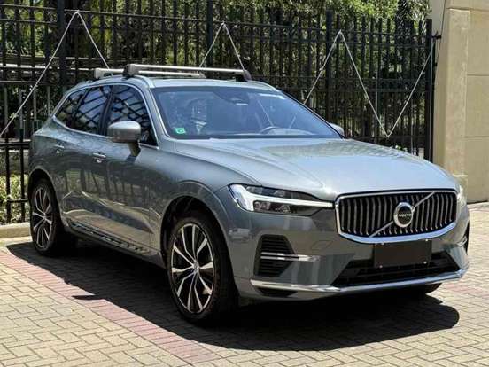 VOLVO-XC60-2022