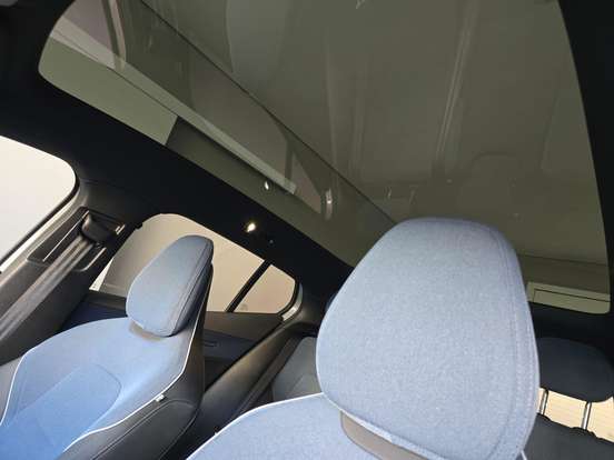 VOLVO-EX30-2024