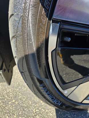 VOLVO-EX30-2024