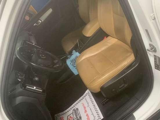 VOLVO-XC40-2.0 T4 GASOLINA MOMENTUM GEARTRONIC VOLVO-XC40-2020
