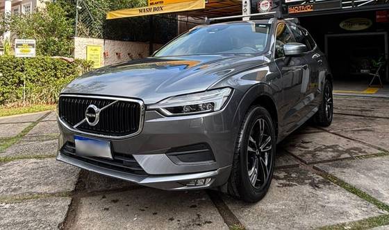VOLVO XC60 2.0 D5 DIESEL MOMENTUM AWD GEARTRONIC
