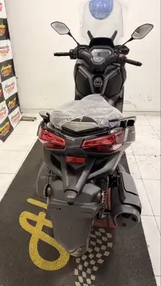 YAMAHA-XMAX 300 CONNECTED ABS-2026