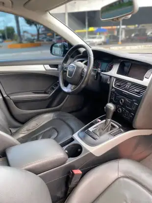 AUDI-A4-2010