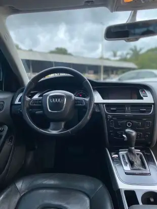 AUDI-A4-2010