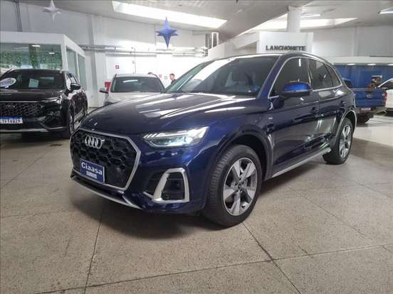 AUDI-Q5-2022
