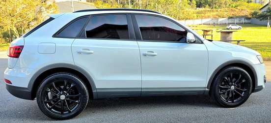 AUDI-Q3-2012