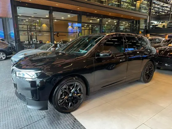 BMW iX ELÉTRICO XDRIVE40