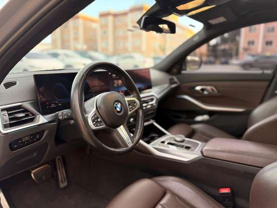 BMW-320i-2.0 16V TURBO FLEX M SPORT AUTOMÁTICO BMW-320i-2022