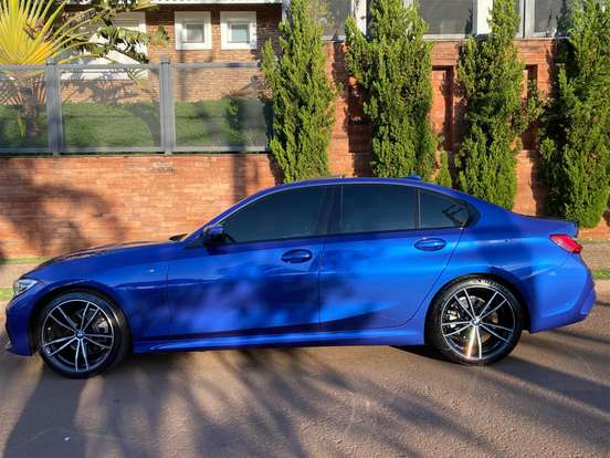 BMW-320i-2020