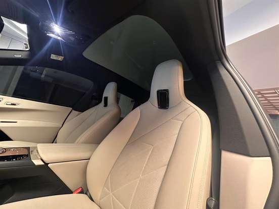 BMW-iX-2023