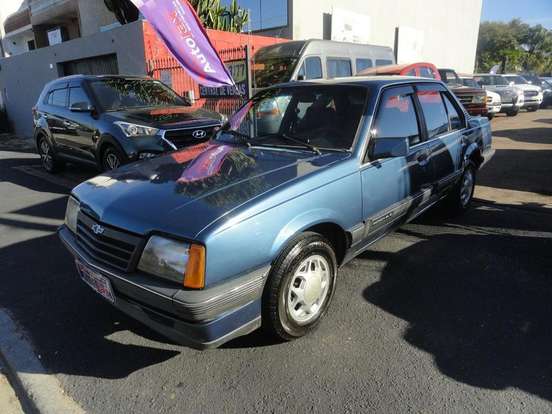 CHEVROLET-MONZA-1990