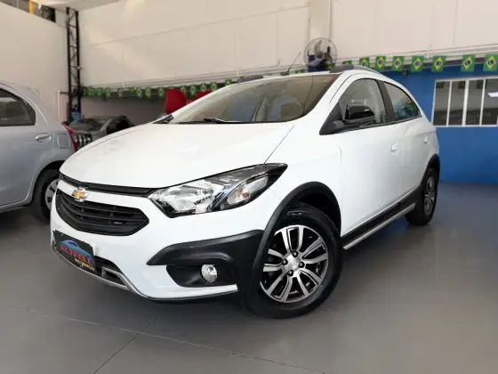 CHEVROLET ONIX 1.4 MPFI ACTIV 8V FLEX 4P AUTOMÁTICO