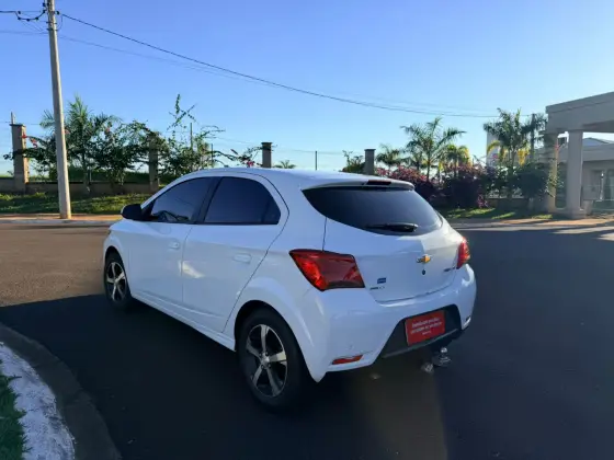 /en/city/cate-car-used-car/chevrolet-onix-2017-1-4-mpfi-ltz-8v-flex-4p-automatic-50839020509398016/-6