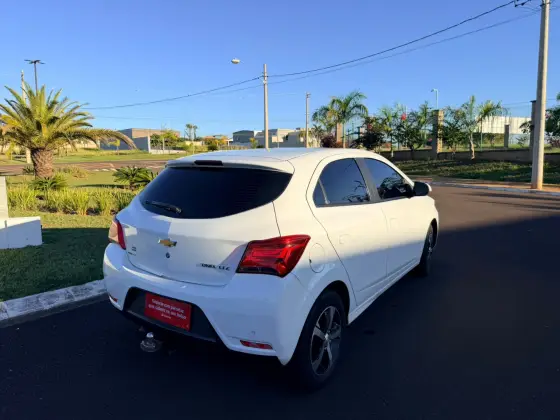 /en/city/cate-car-used-car/chevrolet-onix-2017-1-4-mpfi-ltz-8v-flex-4p-automatic-50839020509398016/-7