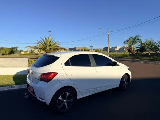 /en/city/cate-car-used-car/chevrolet-onix-2017-1-4-mpfi-ltz-8v-flex-4p-automatic-50839020509398016/-8