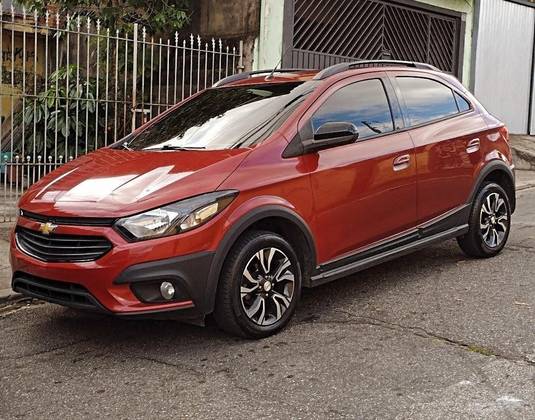 CHEVROLET ONIX 1.4 MPFI ACTIV 8V FLEX 4P AUTOMÁTICO