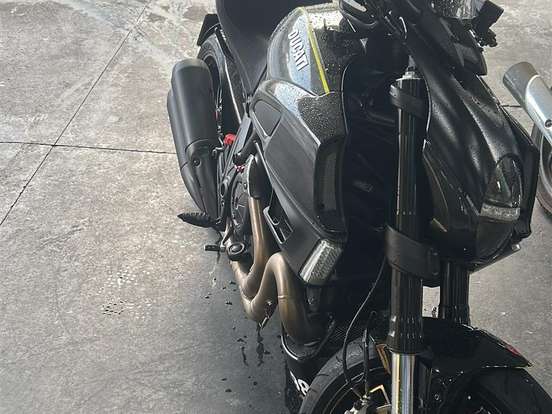 DUCATI-DIAVEL ABS DUCATI-DIAVEL ABS-2013