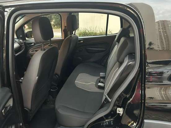 FIAT-UNO-2017