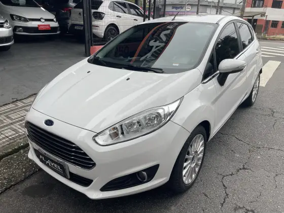 FORD FIESTA 1.6 TITANIUM HATCH 16V FLEX 4P POWERSHIFT