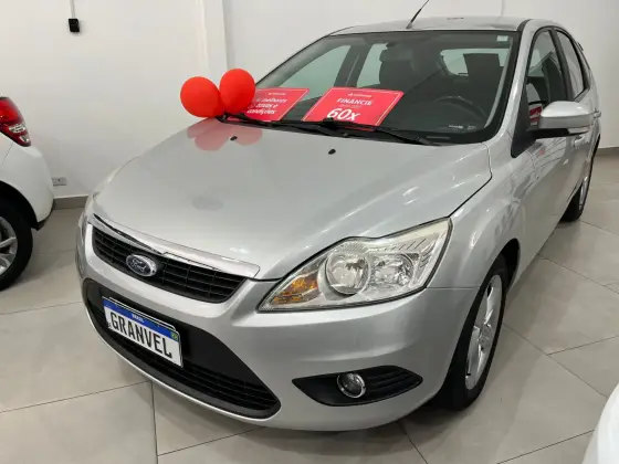 FORD FOCUS 1.6 GL 16V FLEX 4P MANUAL FORD FOCUS 1.6 GL 16V FLEX 4P MANUAL
