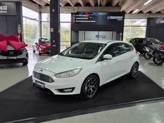 FORD FOCUS 2.0 TITANIUM 16V FLEX 4P POWERSHIFT FORD FOCUS 2.0 TITANIUM 16V FLEX 4P POWERSHIFT