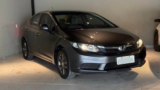 HONDA CIVIC 1.8 LXS 16V FLEX 4P AUTOMÁTICO