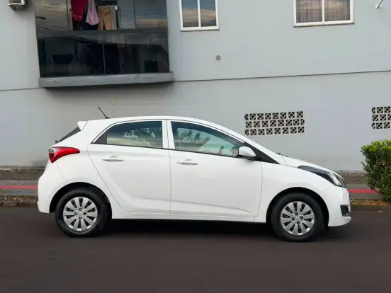 HYUNDAI-HB20-2016