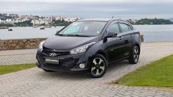 HYUNDAI HB20S 1.6 COMFORT PLUS 16V FLEX 4P MANUAL