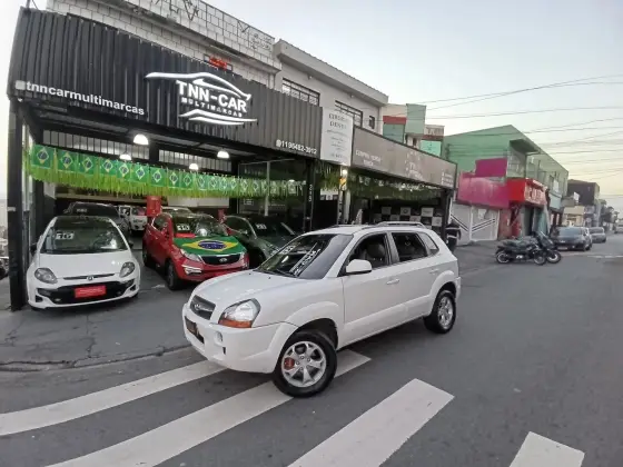HYUNDAI TUCSON 2.0 MPFI GLS 16V 143CV 2WD FLEX 4P AUTOMÁTICO HYUNDAI TUCSON 2.0 MPFI GLS 16V 143CV 2WD FLEX 4P AUTOMÁTICO